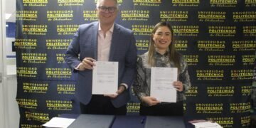 Firma UPCH convenio de colaboración con Fonacot en beneficio de su personal