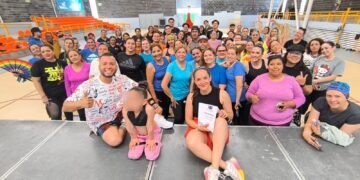 Clausura Lupita Borruel la semana de salud con Zumbatón en el gimnasio adaptado «Manuel Trueva Martínez»