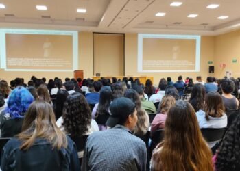 Experta de UNICEF abordará salud mental y bienestar emocional en la UACH