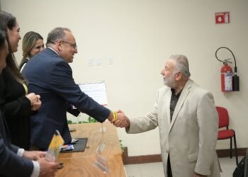 Se gradúan de Incubadora del Centro de Negocios de FCA