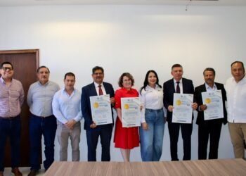 Invita Regidora Myrna Monge a maestros a participar en el premio mérito docente 2026*