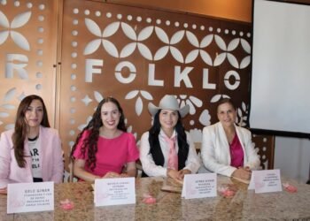 Participa como panelista Myrna Monge en foro sobre liderazgo femenino en educación y servicio público