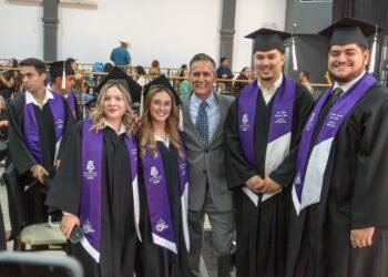 Celebra Tecnológico Superior de NCG graduación de 84 nuevos profesionistas