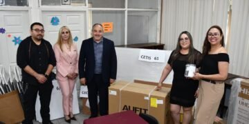 Entrega SEyD equipamiento a preparatorias que atienden a estudiantes con discapacidad