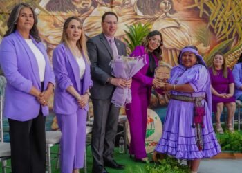 Gobierno municipal de Guachochi reconoce a féminas destacadas por el día de la mujer