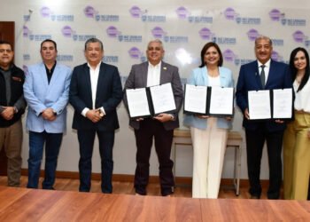 Refrenda Gobierno del Estado compromiso con el magisterio federal, firman bonos e incentivos