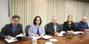 Establecen UTCH y CIMAV alianza estratégica para impulsar sector científico