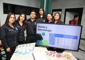 Presentan estudiantes de la UT de Parral más de 60 proyectos innovadores