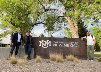 Académicos de la UACH presentan producción editorial en congreso internacional en Nuevo México