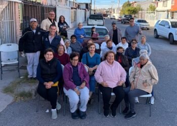 Refuerzan regidores del PAN cercanía con vecinos de Infonavit Nacional, logran colocación de tope