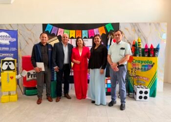 Impulsan secundaria técnicas innovación en feria de evidencias