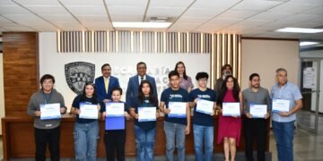 Reconocen a estudiantes que destacaron en la Olimpiada Mexicana de Informática