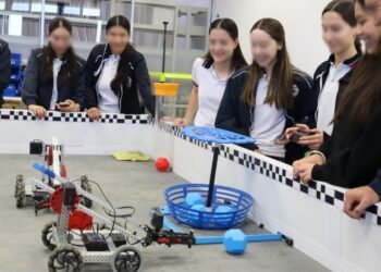 Fortalece UT Parral formación práctica de estudiantes de preparatoria con acceso a laboratorios