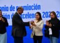Entrega Gobierno vehículo a ganadora del programa “Generación de excelencia 2025”