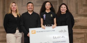 Reciben estudiantes del Cobach beca para continuar estudios en UTEP estudios en UTEP