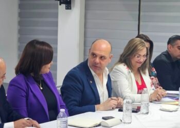 Exploran SEECH y Club Rotario alianza para llevar más apoyos a estudiantes