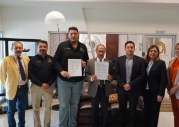 Firman UT Paso del Norte y Colegio de Arquitectos convenio de colaboración