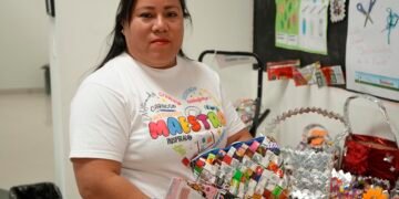 Exponen estudiantes de primaria de Ciudad Juárez artículos realizados con material reciclado