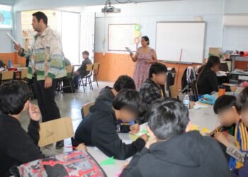Impulsa secundaria de Juárez proyecto de lectura y servicio comunitario