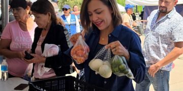 Continúa atendiendo con gran éxito el Mercadito Más Barato en la Campesina: Isela Martínez