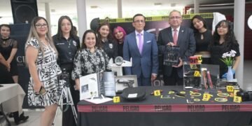 Fortalece Facultad de Derecho de la UACH formación bilingüe con feria académica