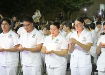 Conmemoran en la FEN-UACH el Día Internacional de la Enfermería con la tradicional Ceremonia Cáritas