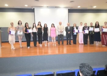 Reconoce UACH liderazgo femenino