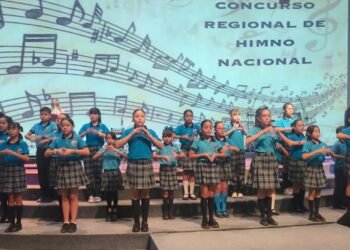 Promueven valores cívicos con concurso regional de interpretación del himno nacional