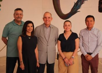 Impulsarán aprendizaje STEM e IA en estudiantes de Juárez mediante alianza entre SEyD y La Rodadora