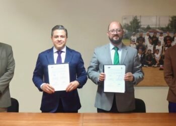 Cobach firma convenio con la International Youth Foundation para impulsar el desarrollo estudiantil