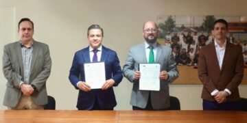 Cobach firma convenio con la International Youth Foundation para impulsar el desarrollo estudiantil