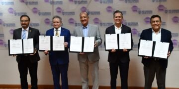Agiliza SEyD entrega de cédulas estatales para egresados de nivel superior