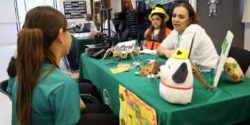 Niñas de primaria exploran la ingeniería y la tecnología en la UTCH