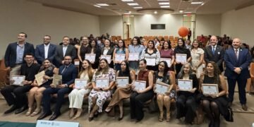 Se gradúan 26 estudiantes de la Maestría en gestión gubernamental de El Colech