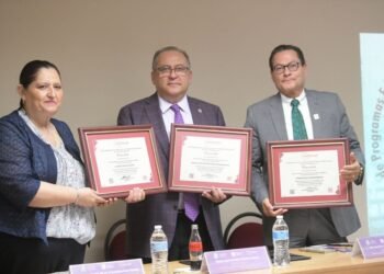 Reacredita Filosofia y Letras de la UACH tres programas educativos