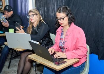 Capacitan a mil 880 docentes de 436 escuelas en uso de herramientas digitales