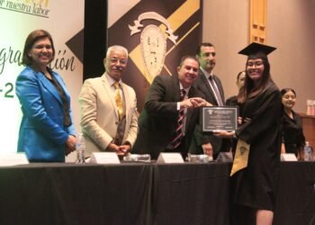 Celebra Ibycenech la graduación de 234 nuevos profesionales de la educación
