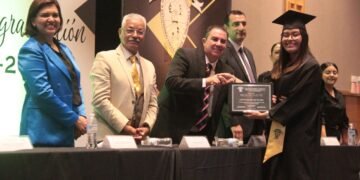 Celebra Ibycenech la graduación de 234 nuevos profesionales de la educación