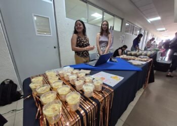 Impulsa UPCH el talento de sus estudiantes en la expo emprende Osos Negros 2026