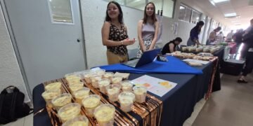 Impulsa UPCH el talento de sus estudiantes en la expo emprende Osos Negros 2026