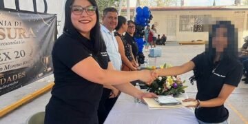 Certifica CEDEX de reciente creación a 32 estudiantes en primaria o secundaria