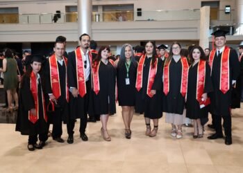 Egresan 669 estudiantes de la Universidad Tecnológica de Chihuahua