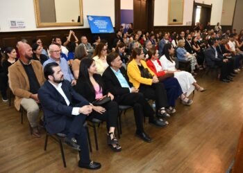 Entregan Acuerdos de Incorporación y RVOE a planteles particulares