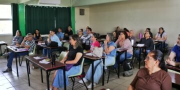 Cobach fortalece estrategias académicas para el inicio del ciclo escolar, participan 1200 docentes