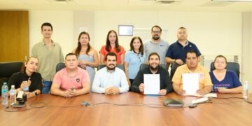 Entrega UT Camargo donativo de equipamiento a Cruz Ámbar, llevan mobiliario