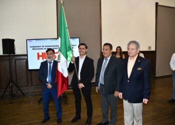 Abanderan a delegación de la UTCH que viajará a China con el programa HUST 3+3