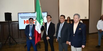 Abanderan a delegación de la UTCH que viajará a China con el programa HUST 3+3