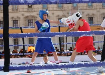 Concluye con gran éxito el torneo de box de los barrios ante 6 mil espectadores en plaza del Ángel