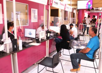 INE normaliza la producción y la entrega de credenciales en los módulos de atención ciudadana
