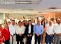 Entregan bonos de recuperación y por día del docente a pensionados y jubilados de la sección octava